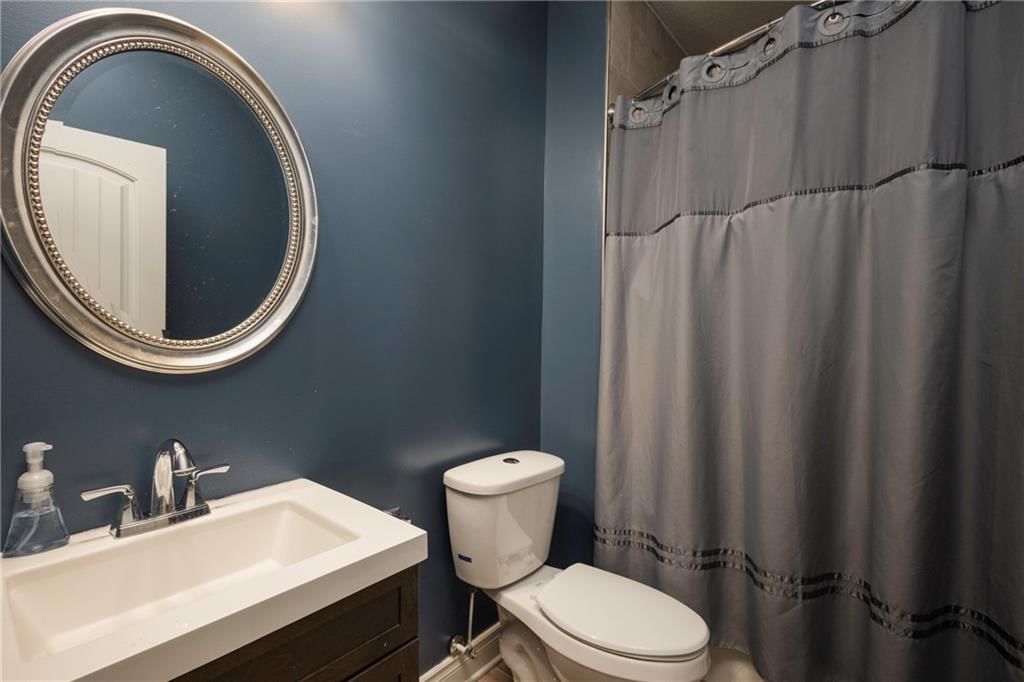 629 Oakmont Drive — photo 35