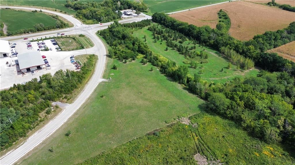 3990 SE M-150 Highway — photo 3