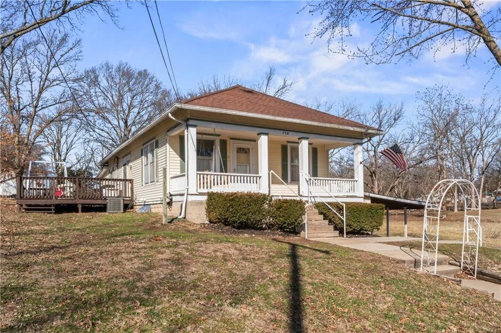 728 Pine Street — photo 2