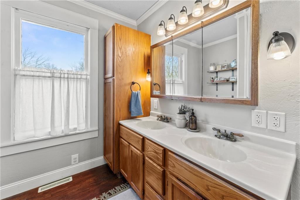 728 Pine Street — photo 23