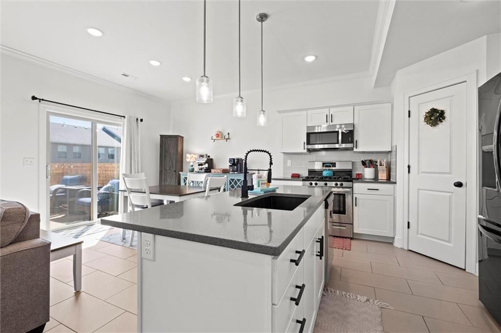 7381 Grand Slam Street — photo 15