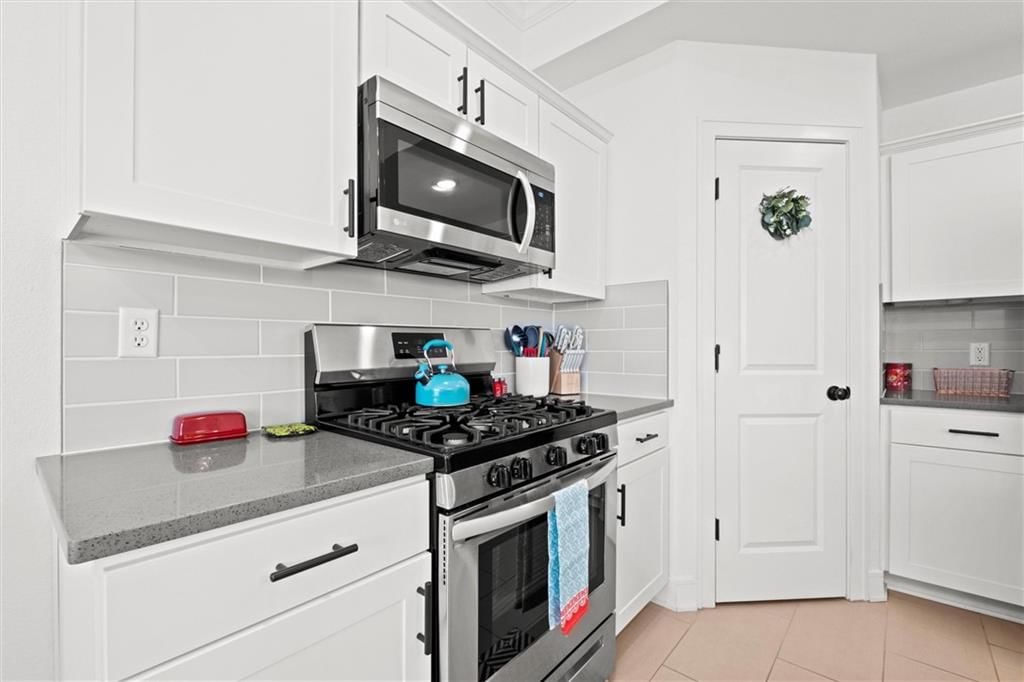 7381 Grand Slam Street — photo 17