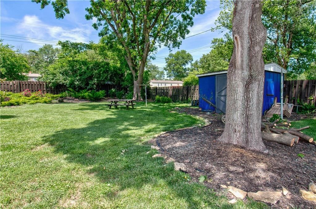 7316 Hedges Avenue — photo 5