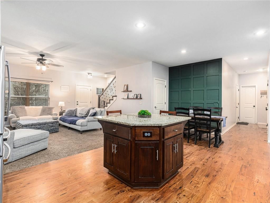 10205 N Mckinley Avenue — photo 10