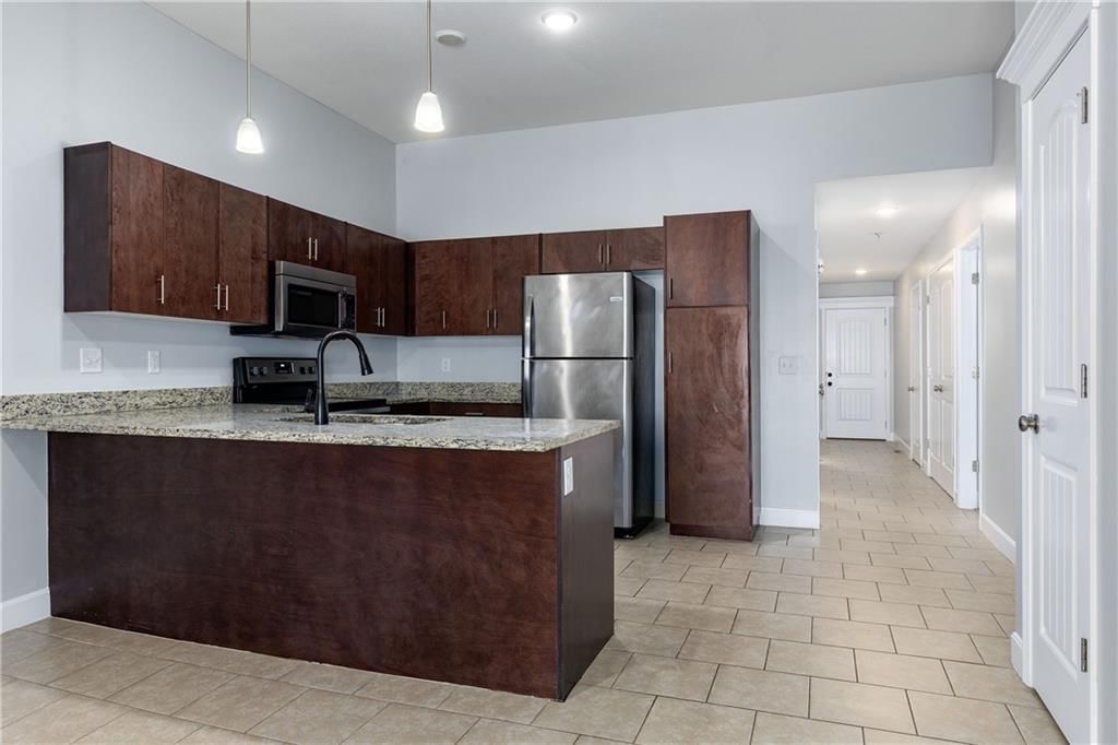 9320 N Robinhood Avenue — photo 10