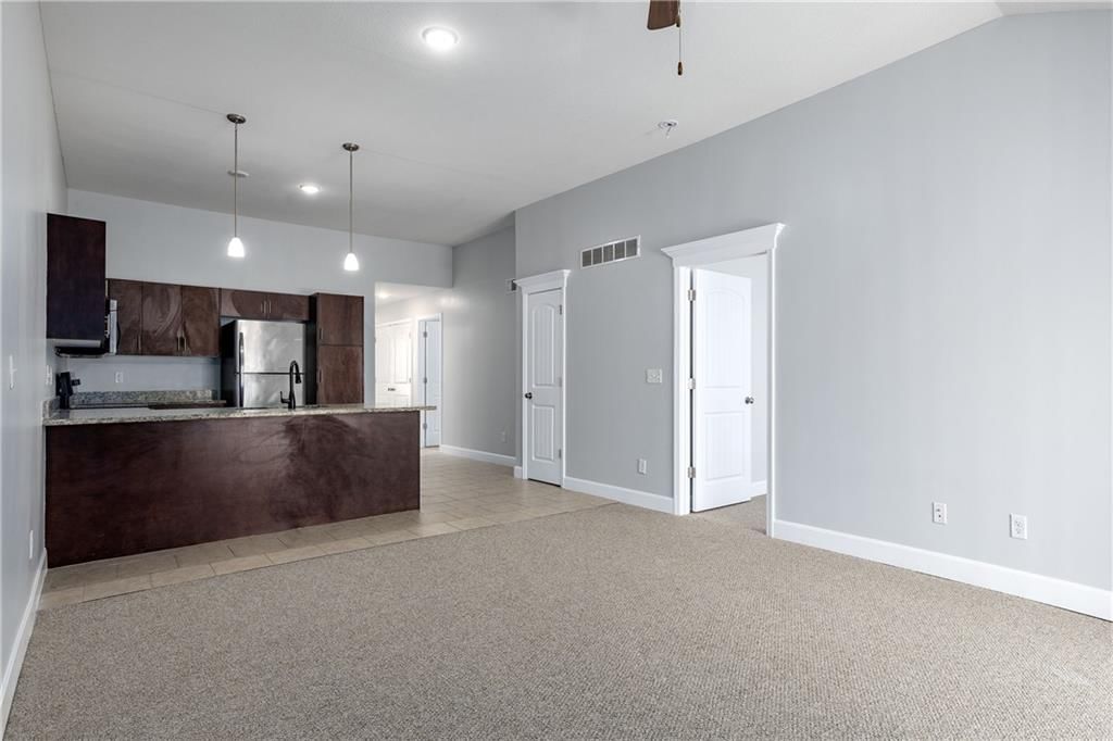9320 N Robinhood Avenue — photo 12