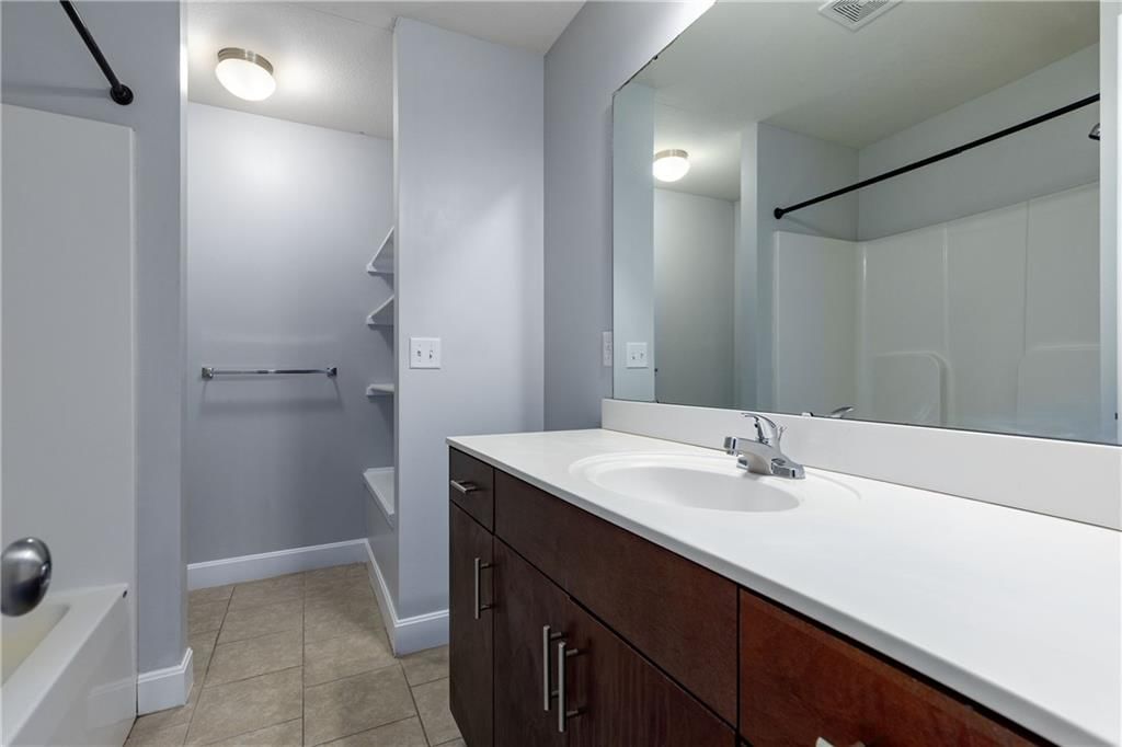 9320 N Robinhood Avenue — photo 18