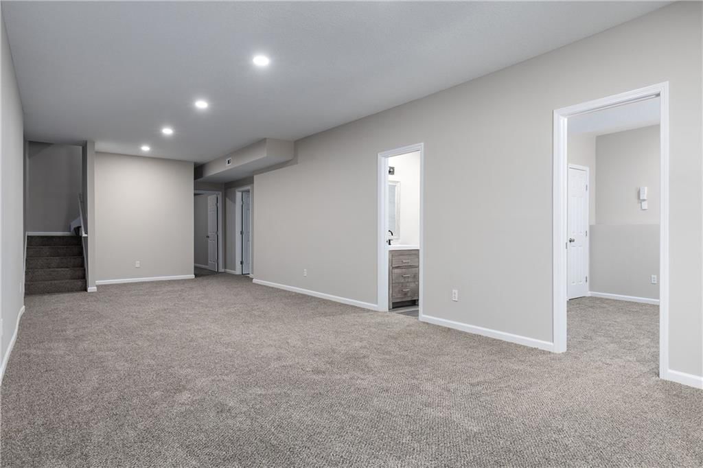 9320 N Robinhood Avenue — photo 24