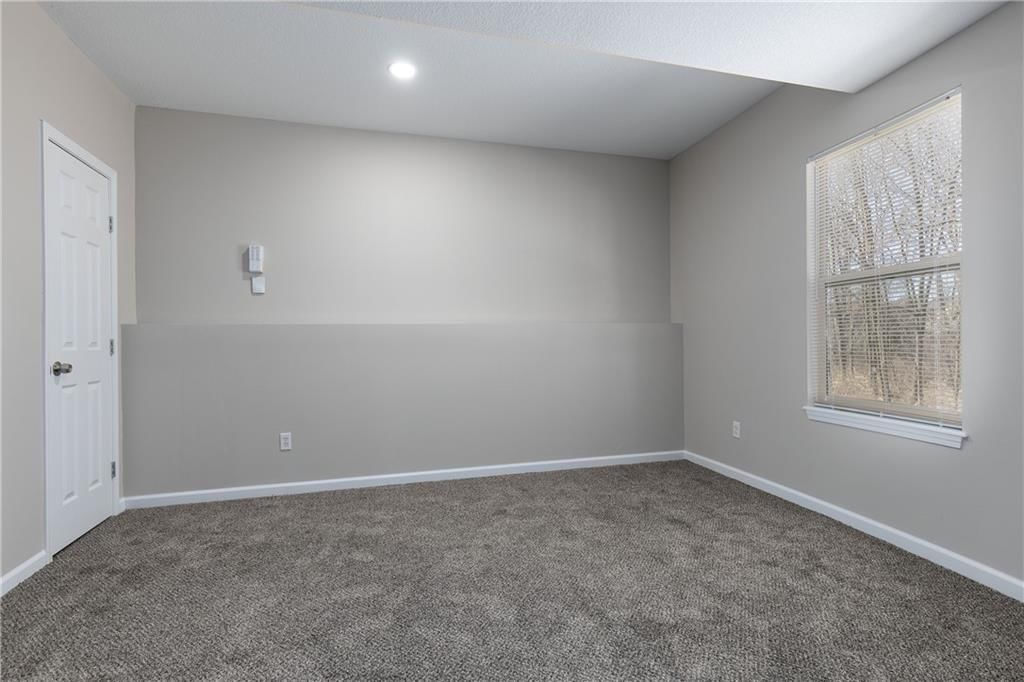 9320 N Robinhood Avenue — photo 25