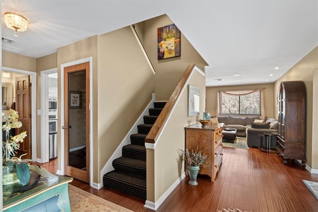 4551 Walnut Street — photo 7