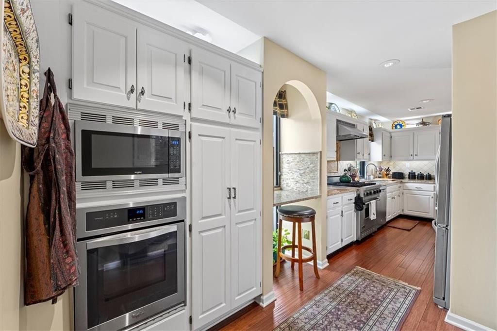4551 Walnut Street — photo 13