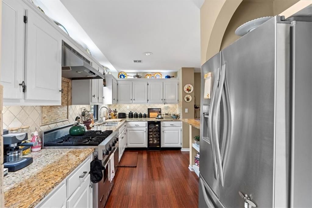 4551 Walnut Street — photo 14