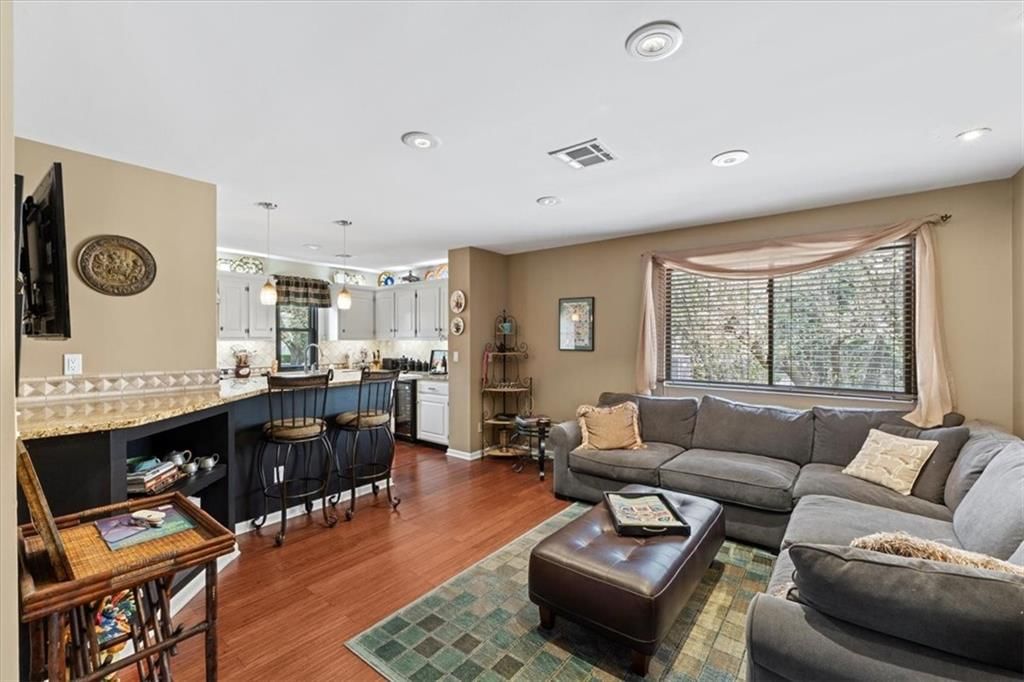 4551 Walnut Street — photo 16