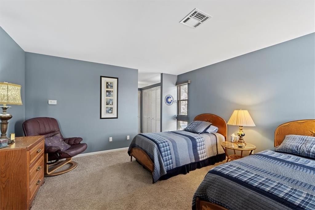 4551 Walnut Street — photo 25