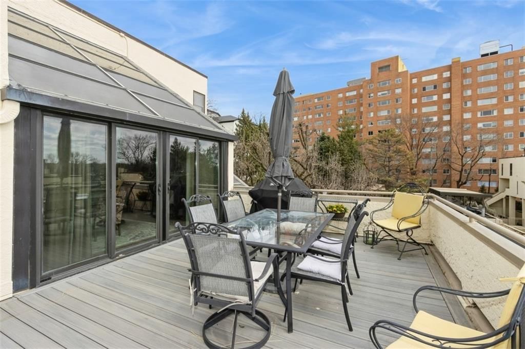 4551 Walnut Street — photo 28