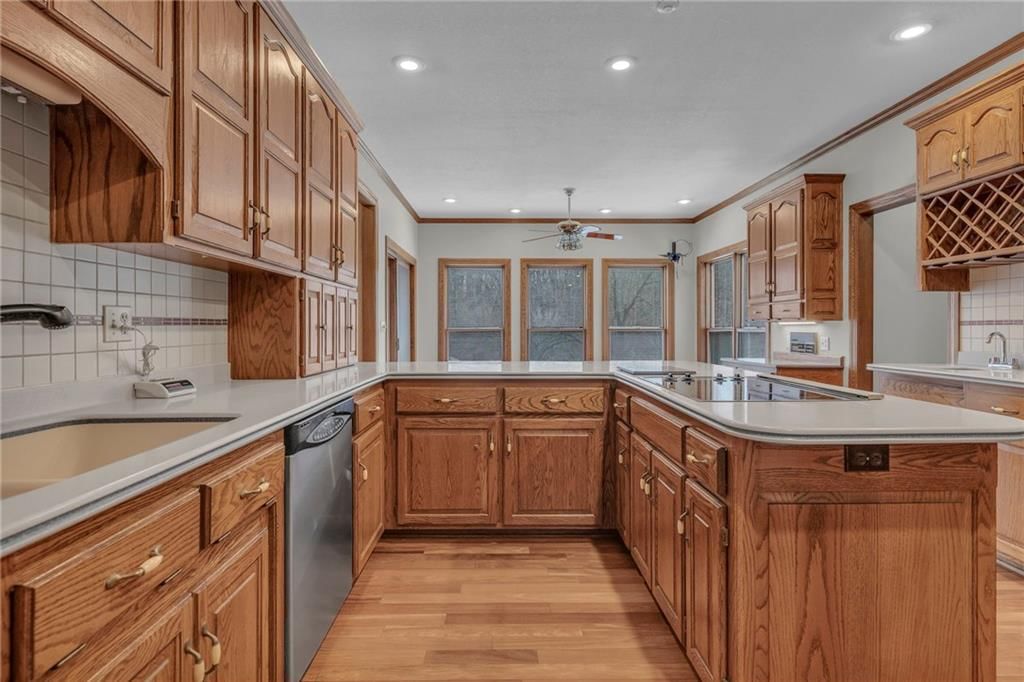 7605 N Chestnut Avenue — photo 14