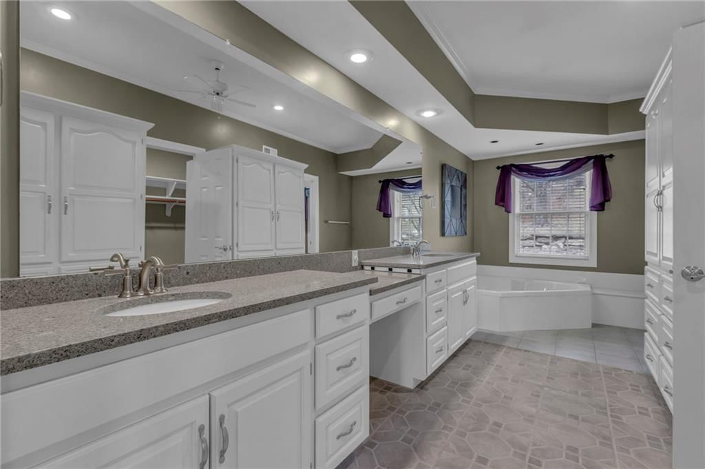 7605 N Chestnut Avenue — photo 17