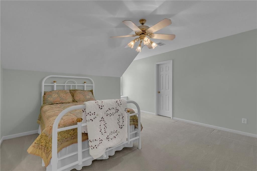 7605 N Chestnut Avenue — photo 24