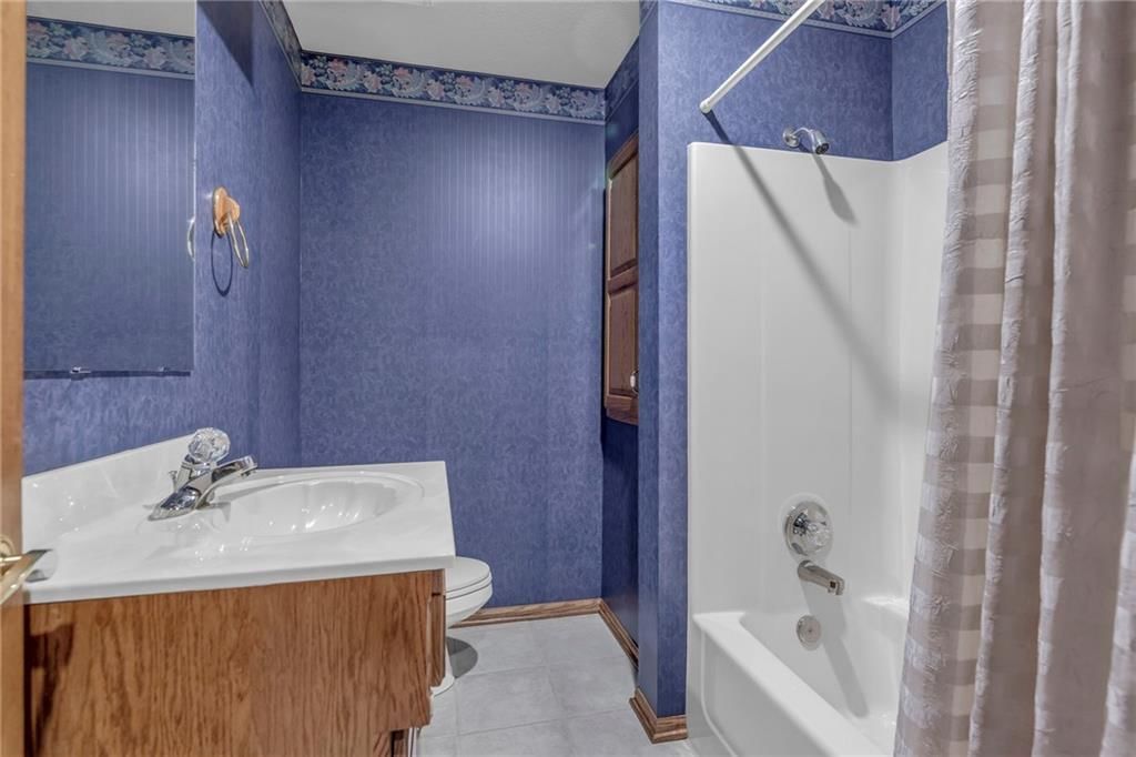 7605 N Chestnut Avenue — photo 37