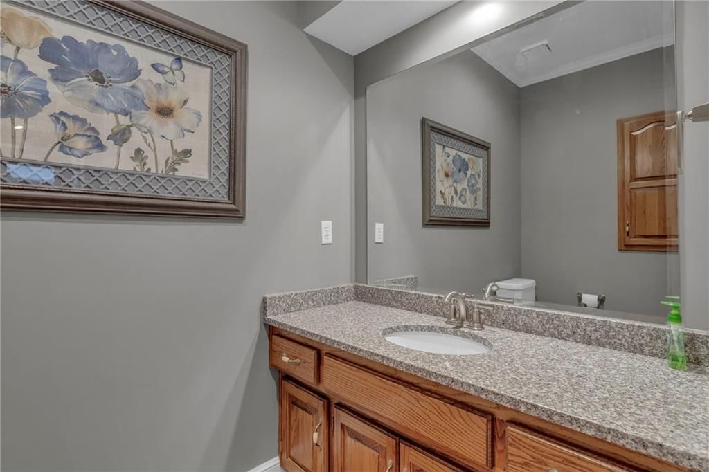 7605 N Chestnut Avenue — photo 53