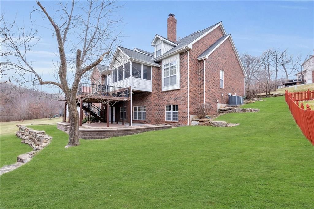 7605 N Chestnut Avenue — photo 64