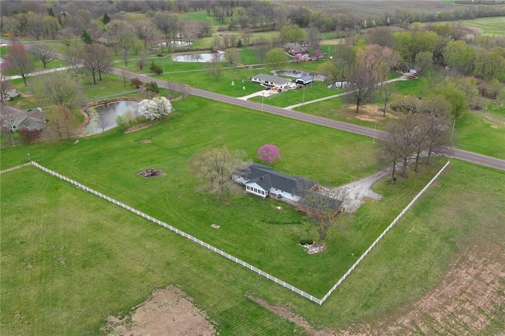 24800 Milton Thompson Road — photo 43