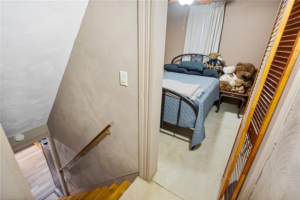 109 Julia N/A — photo 29