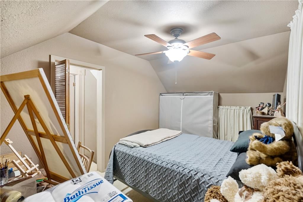 109 Julia N/A — photo 31