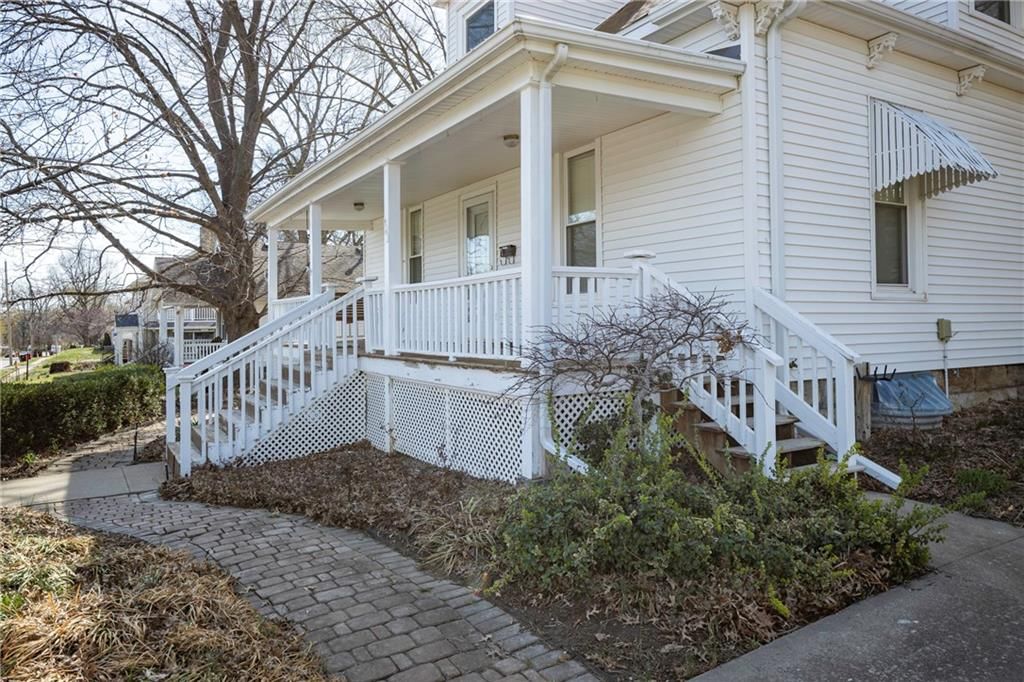 512 Grover Street — photo 6