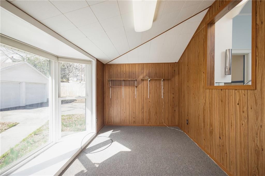 512 Grover Street — photo 27