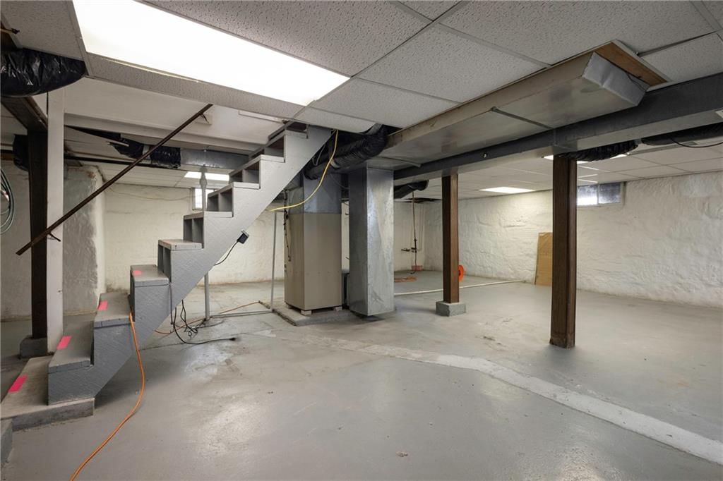 512 Grover Street — photo 35