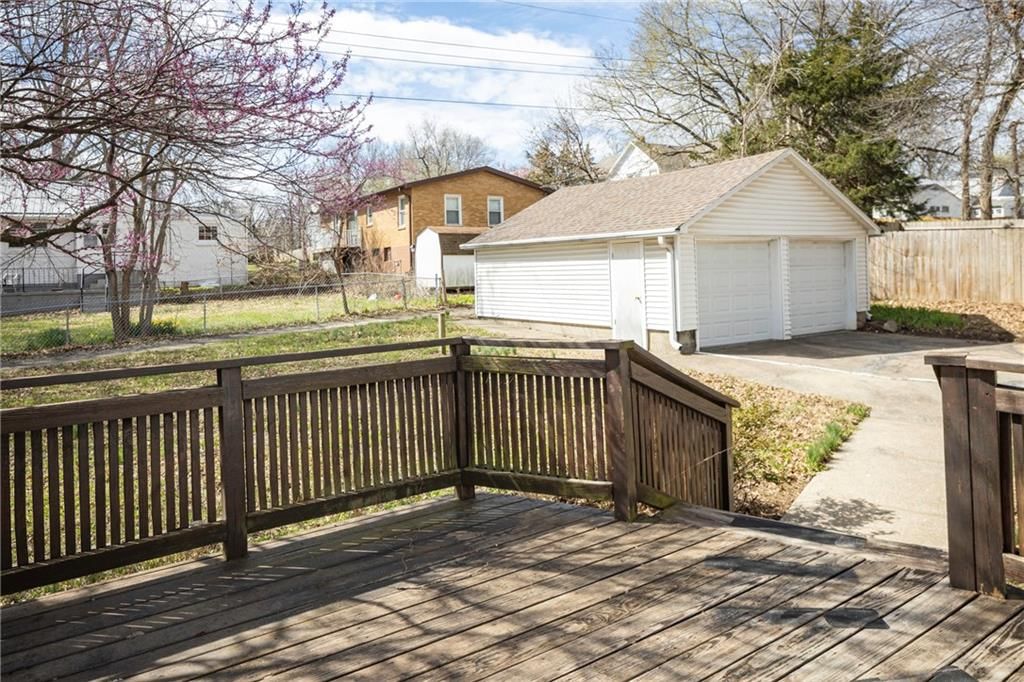 512 Grover Street — photo 39