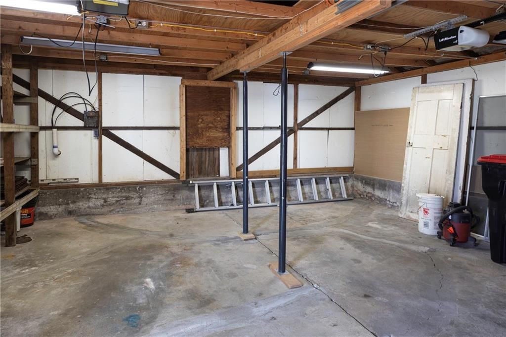 512 Grover Street — photo 41