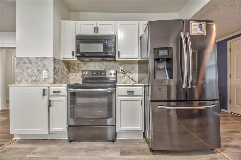Photo 9 of 29 - 2937 N 27th Street