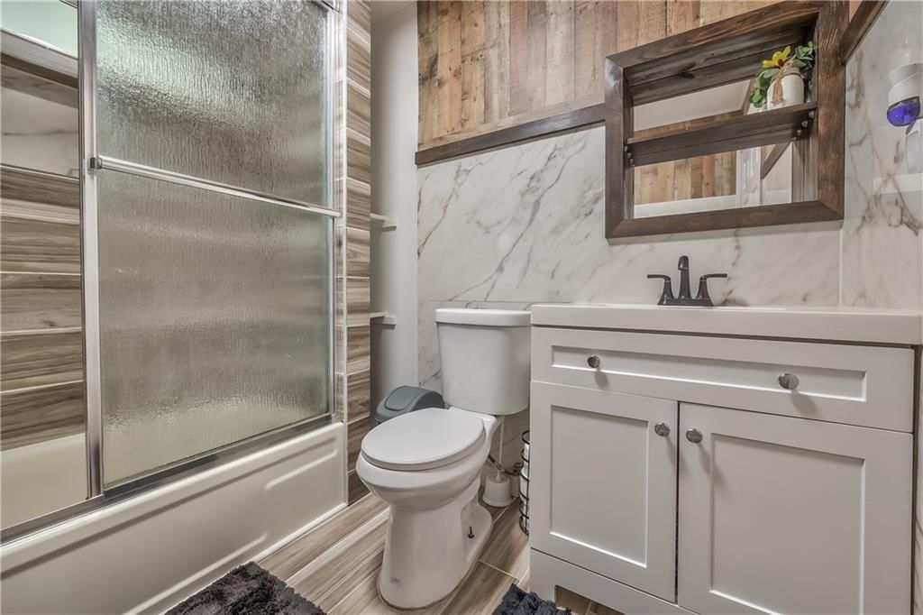 Photo 12 of 29 - 2937 N 27th Street