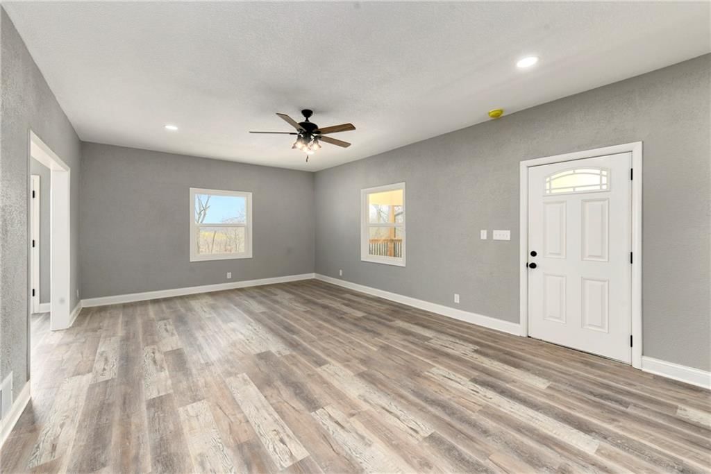 311 E Highway 224 Street — photo 9