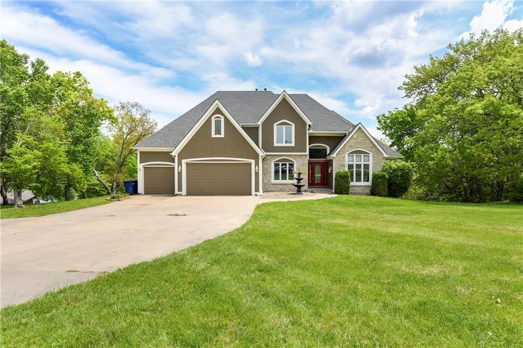 9007 Scott Drive — photo 2