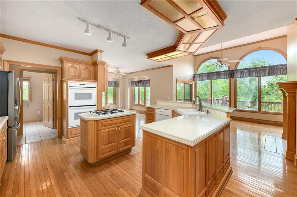 9007 Scott Drive — photo 22