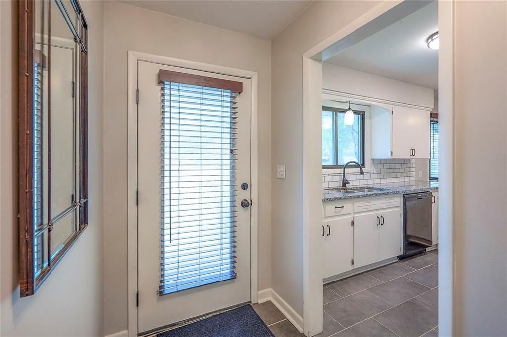 10408 E 81st Terrace — photo 5