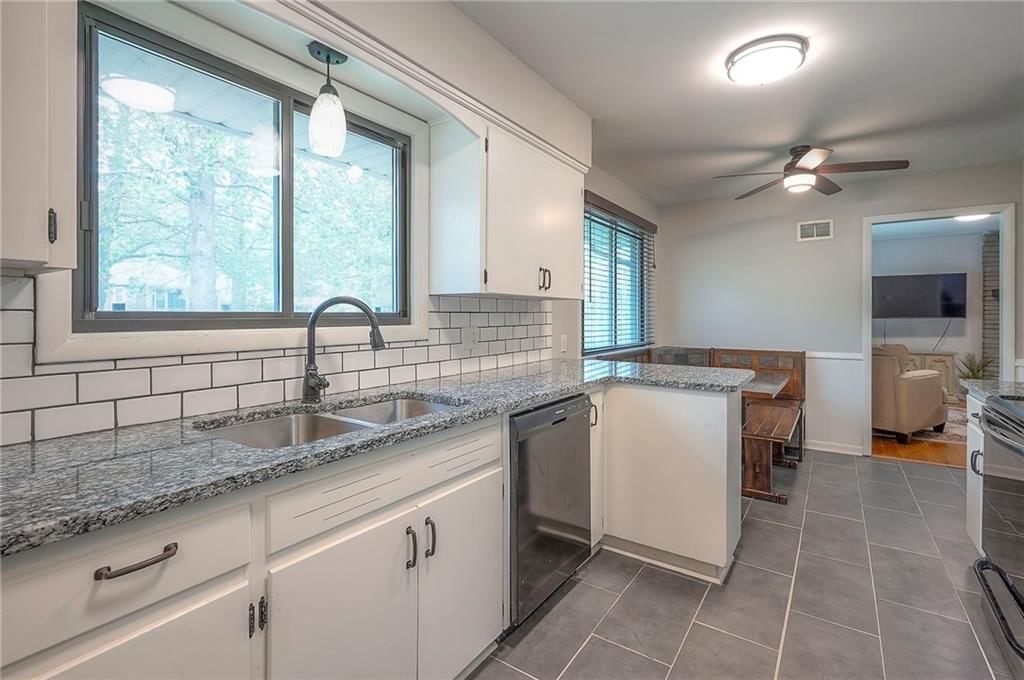 10408 E 81st Terrace — photo 10