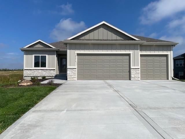20814 W 188th Street, Spring Hill, KS