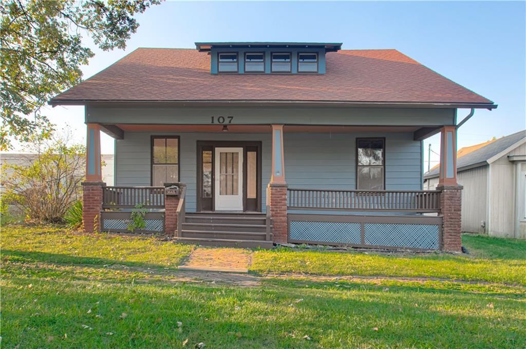 107 W Shawnee Street — photo 2