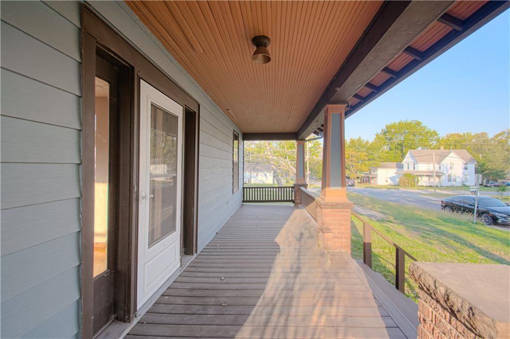 107 W Shawnee Street — photo 3