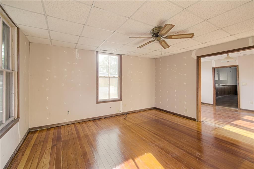 107 W Shawnee Street — photo 5