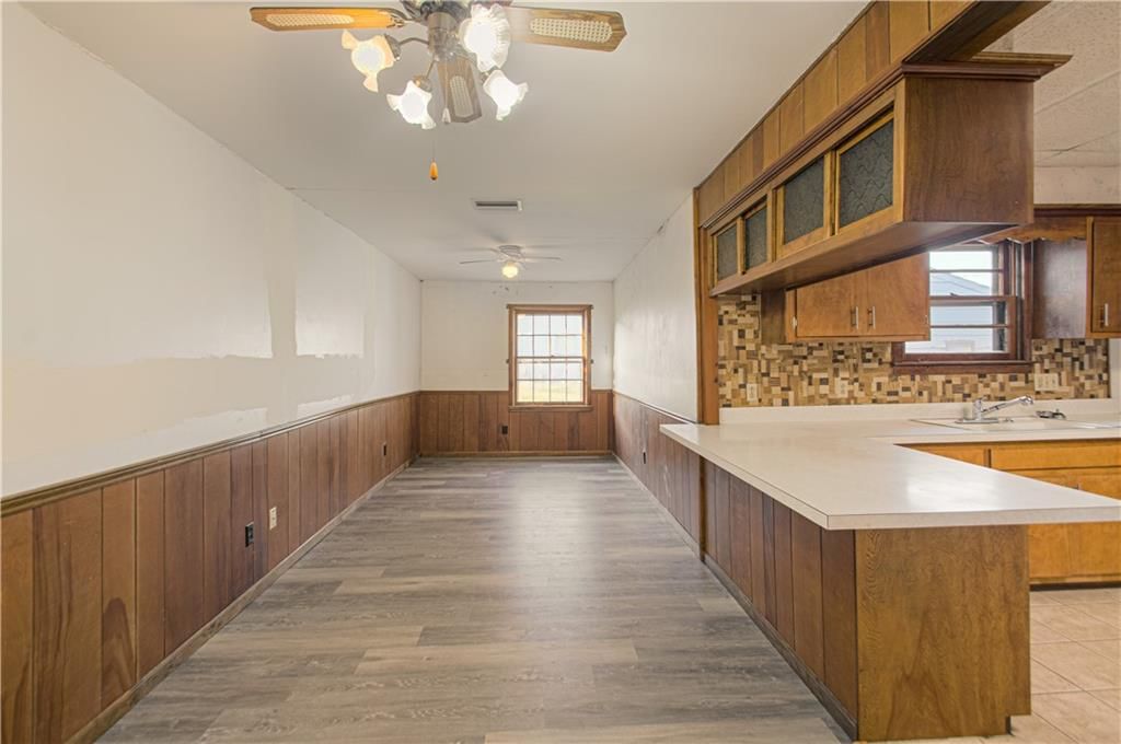 107 W Shawnee Street — photo 9