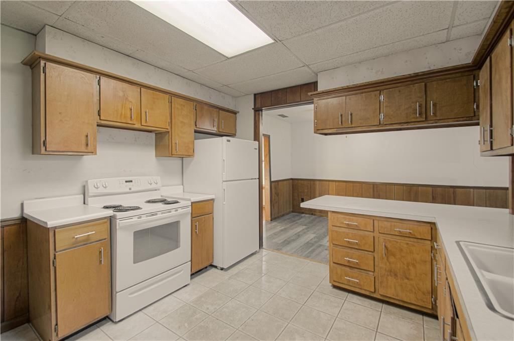107 W Shawnee Street — photo 13