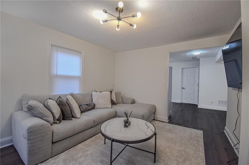 4400 WOODLAND Avenue — photo 11