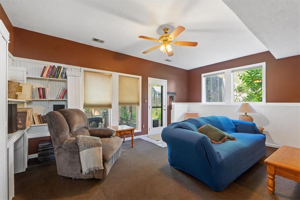 Photo 13 of 35 - 4205 N 126TH Street