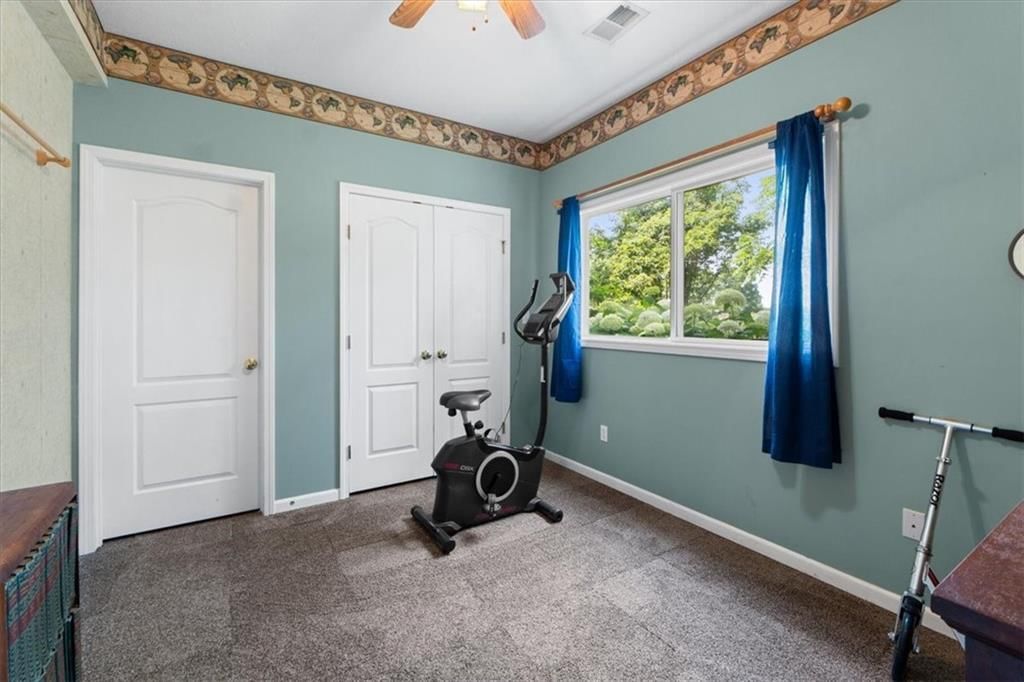 Photo 16 of 35 - 4205 N 126TH Street