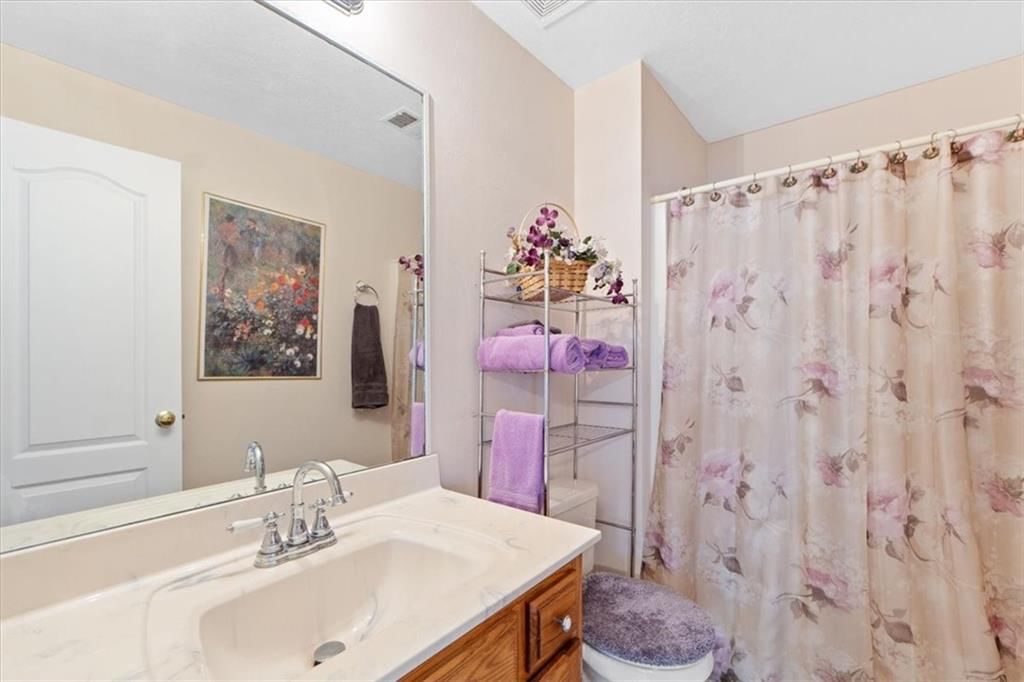 Photo 17 of 35 - 4205 N 126TH Street